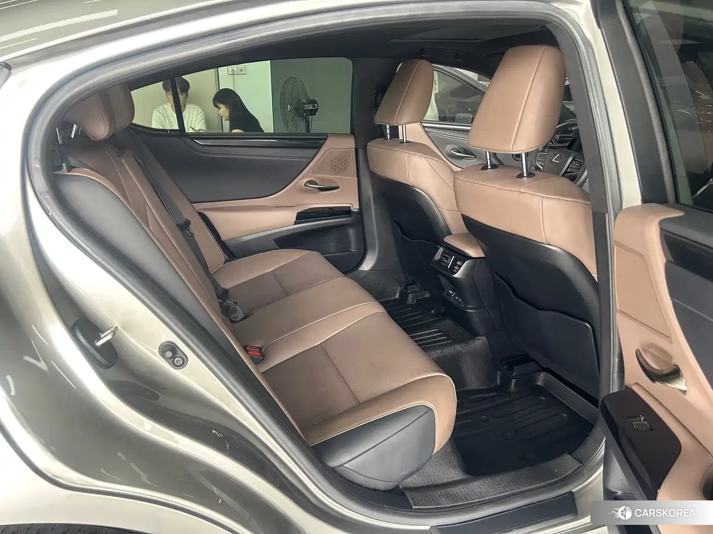 Lexus ES id 4669256 из Китая 9