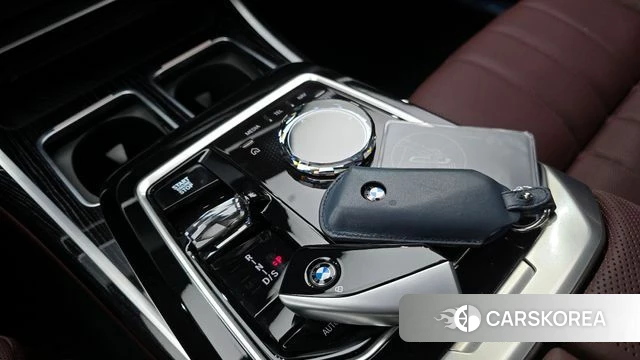 BMW 7 Series (G70) id 3890992 из Кореи 19