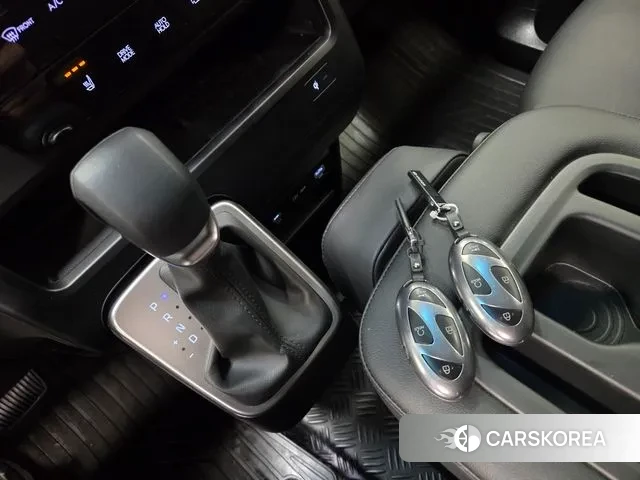 Hyundai Staria id 3399936 из Кореи 18