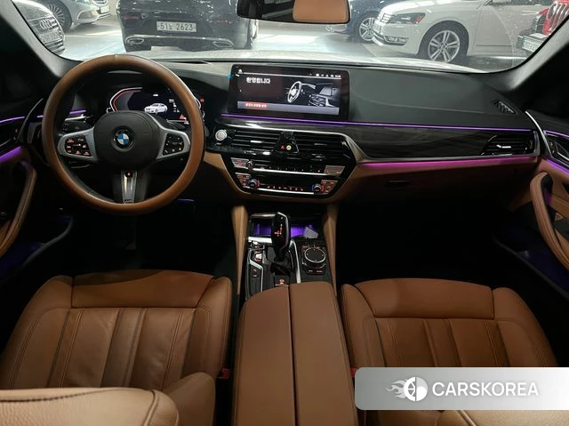 BMW 5 Series (G30) id 3819522 из Кореи 19