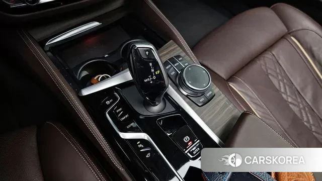 BMW 5 Series (G30) id 3279427 из Кореи 19