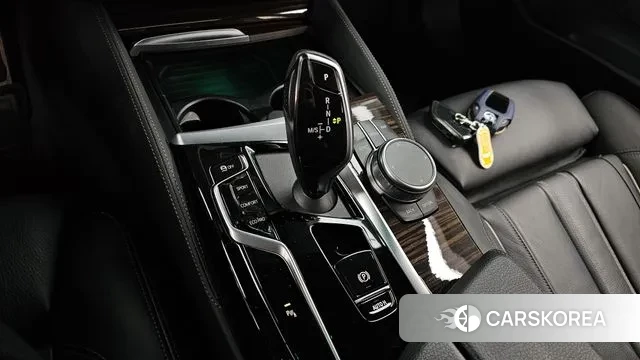 BMW 5 Series (G30) id 3545727 из Кореи 19