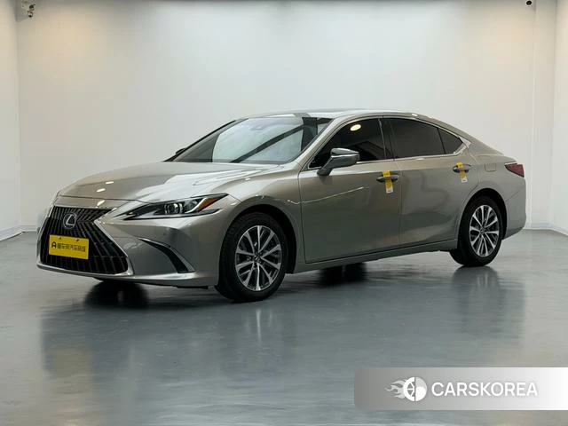 Lexus ES id 4238576 из Китая 19