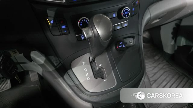Hyundai The New Grand Starex id 3844779 из Кореи 19