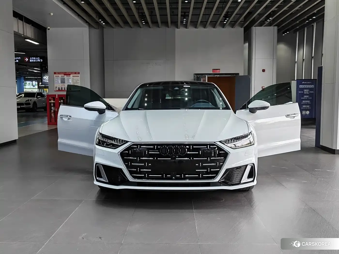 Audi A7L id 4628480 из Китая 22