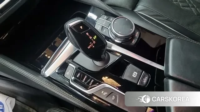 BMW 5 Series (G30) id 3340575 из Кореи 17