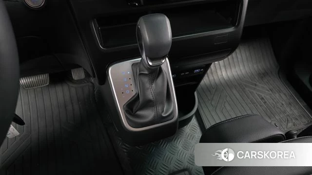 Hyundai Staria id 4656114 из Кореи 30