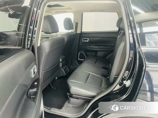 Mitsubishi  Outlander id 4242424 из Китая 17