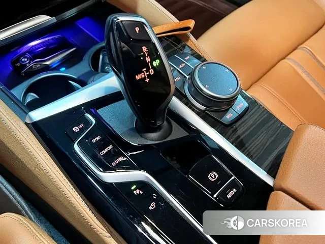 BMW 5 Series (G30) id 3406488 из Кореи 19