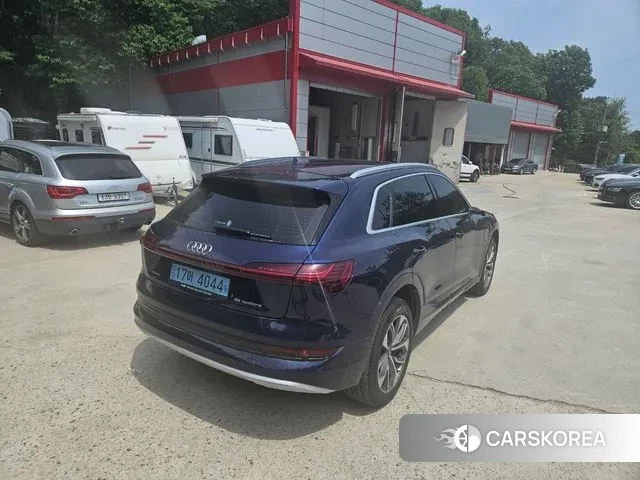 Audi e-Tron id 2427288 из Кореи 19