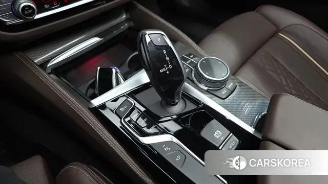 BMW 5 Series (G30) id 3718102 из Кореи 19