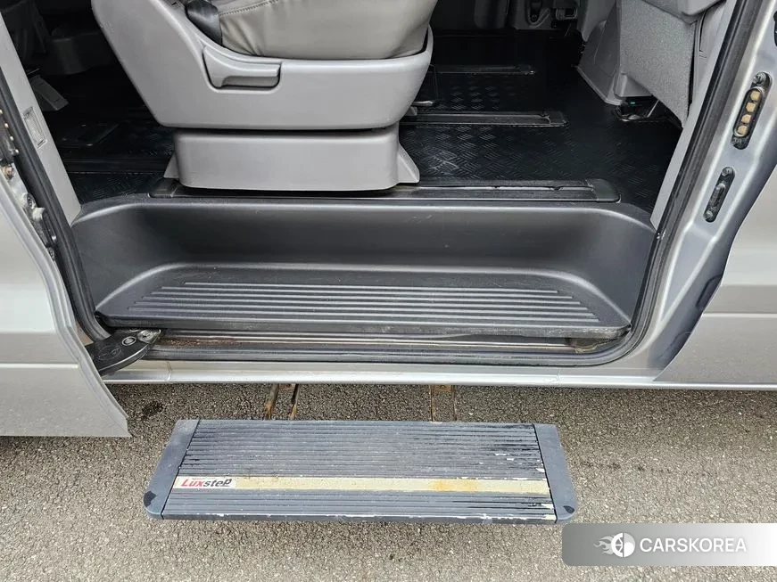 Hyundai The New Grand Starex id 1672228 из Кореи 19