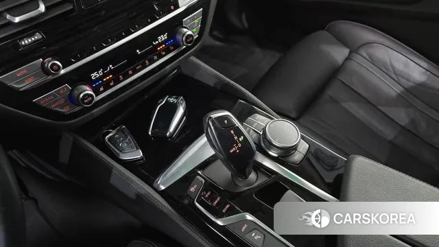 BMW 5 Series (G30) id 3568074 из Кореи 19