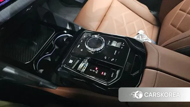 BMW 5 Series (G60) id 3549614 из Кореи 19