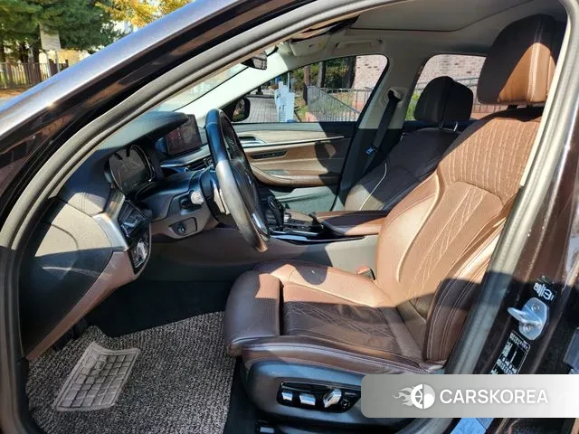 BMW 5 Series (G30) id 3302664 из Кореи 19