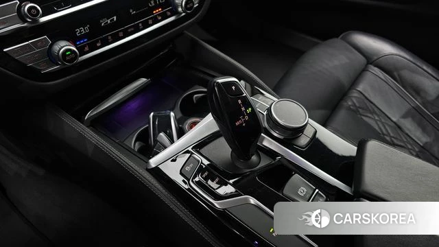 BMW 5 Series (G30) id 3800991 из Кореи 19