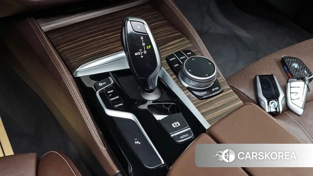 BMW 5 Series (G30) id 4850075 из Кореи 19