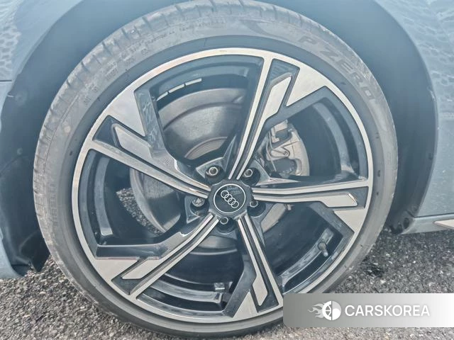 Audi A4L id 3888672 из Китая 14