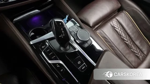 BMW 5 Series (G30) id 3401601 из Кореи 19