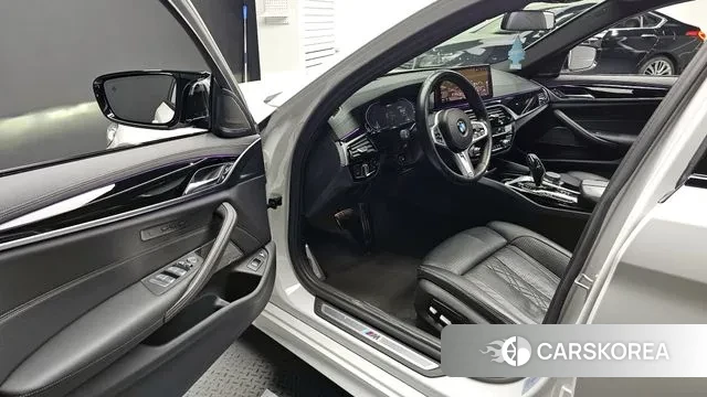 BMW 5 Series (G30) id 3630564 из Кореи 19