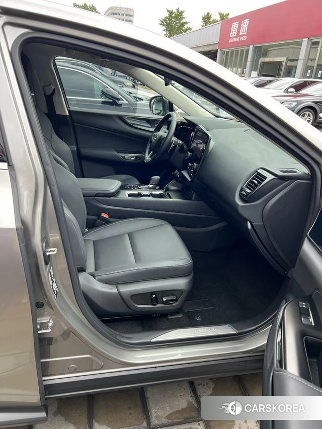 Lexus NX PHEV id 4272356 из Китая 16