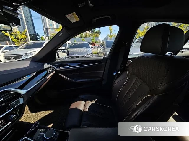 BMW 5 Series (G30) id 3583221 из Кореи 19