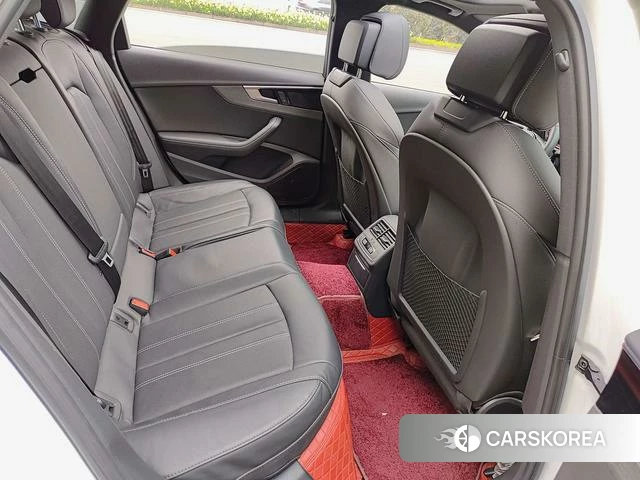 Audi A4L id 4265994 из Китая 9