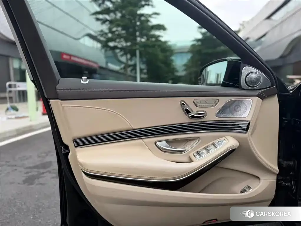 Mercedes-Benz Maybach S-Class id 4565336 из Китая 20