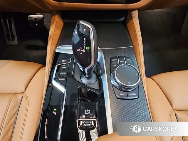 BMW 5 Series (G30) id 3333802 из Кореи 19