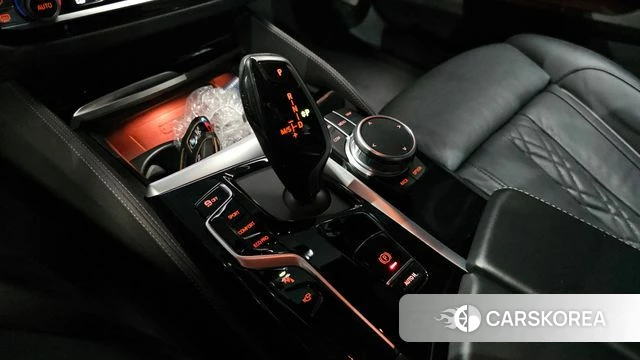BMW 5 Series (G30) id 4594195 из Кореи 33