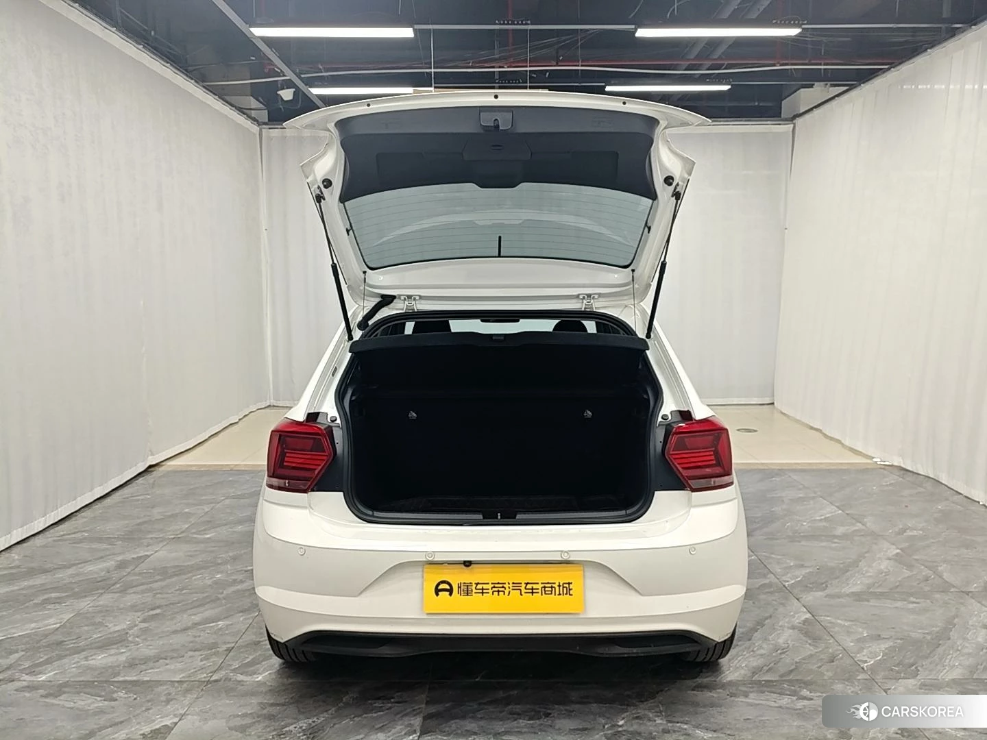 Volkswagen Polo id 4498855 из Китая 19