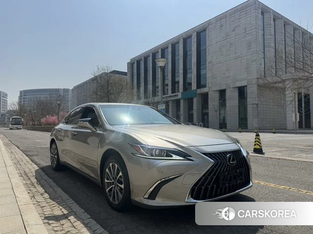Lexus ES id 4273657 из Китая 13