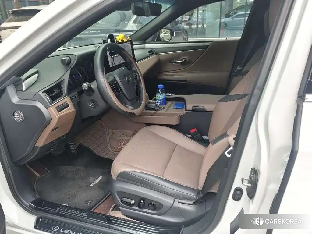 Lexus ES id 4644626 из Китая 9