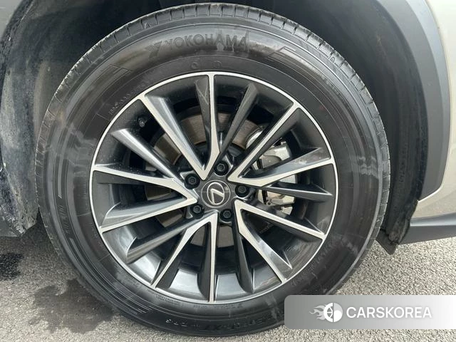 Lexus NX id 4262113 из Китая 16