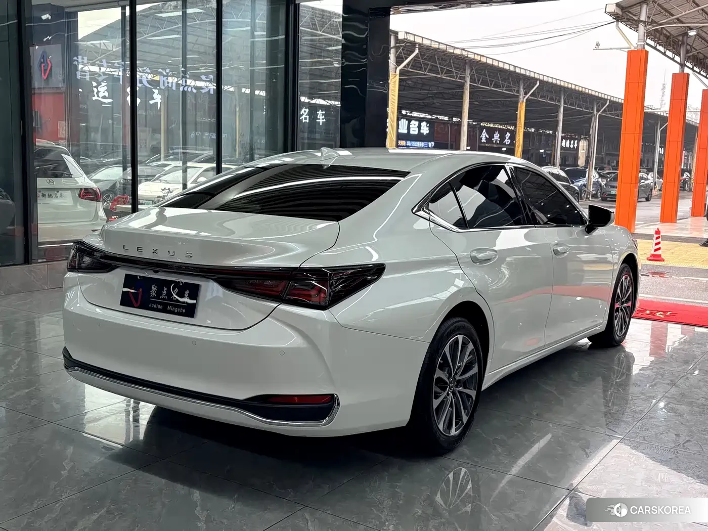 Lexus ES id 4514192 из Китая 14