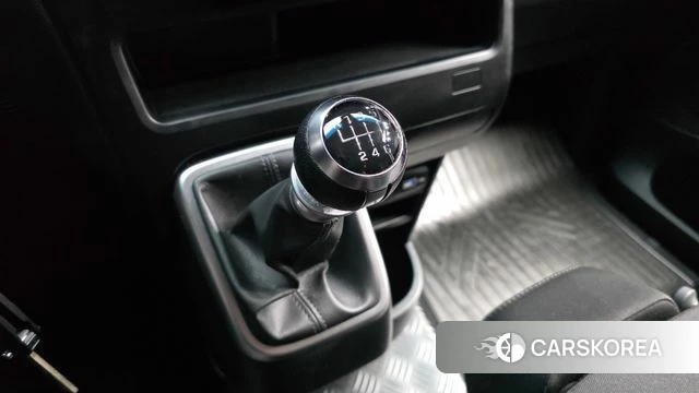 Hyundai Staria id 4541491 из Кореи 19