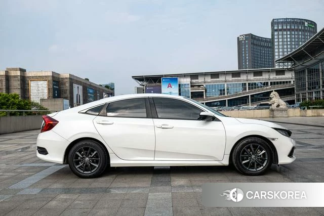Honda Civic id 4278460 из Китая 9