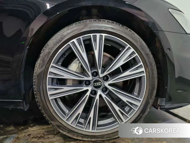 Audi A6L id 4306998 из Китая 16