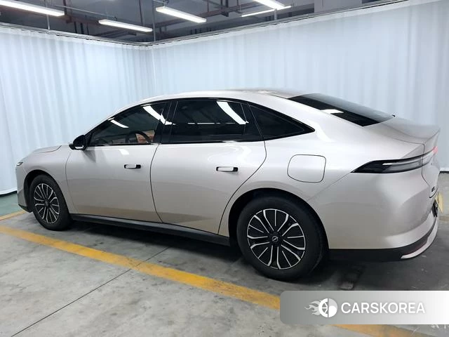 Nissan N6 id 4291283 из Китая 19