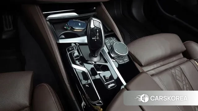 BMW 5 Series (G30) id 3031964 из Кореи 19