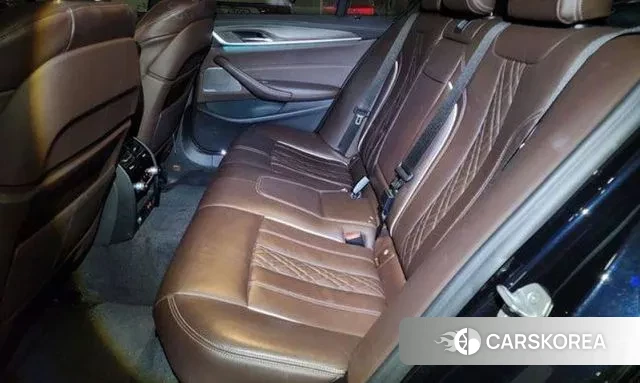 BMW 5 Series (G30) id 3517153 из Кореи 9