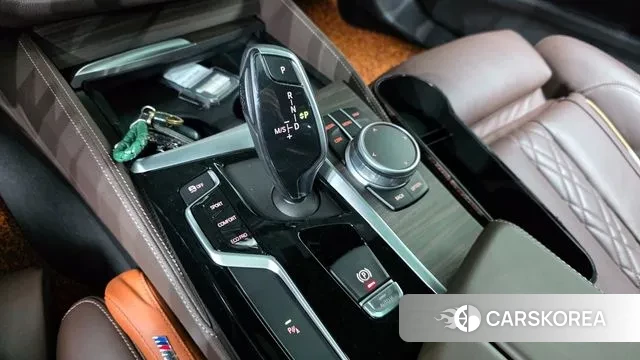 BMW 5 Series (G30) id 3741852 из Кореи 19