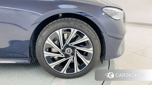 Mercedes-Benz E-Class W214 id 3347282 из Кореи 19