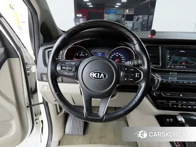 Kia The New Carnival id 3681918 из Кореи 19