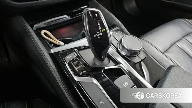 BMW 5 Series (G30) id 3434377 из Кореи 19