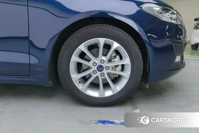 Ford Mondeo id 3888473 из Китая 16