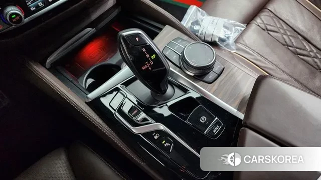 BMW 5 Series (G30) id 3702783 из Кореи 19