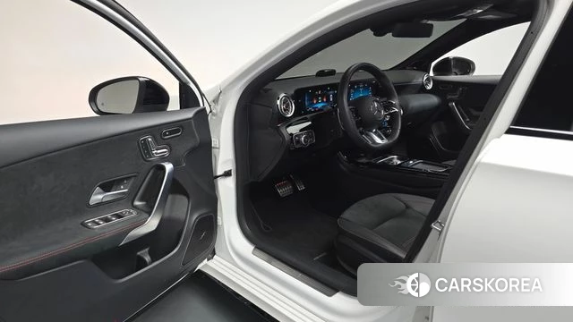 Mercedes-Benz A-Class W177 id 4729859 из Кореи 35