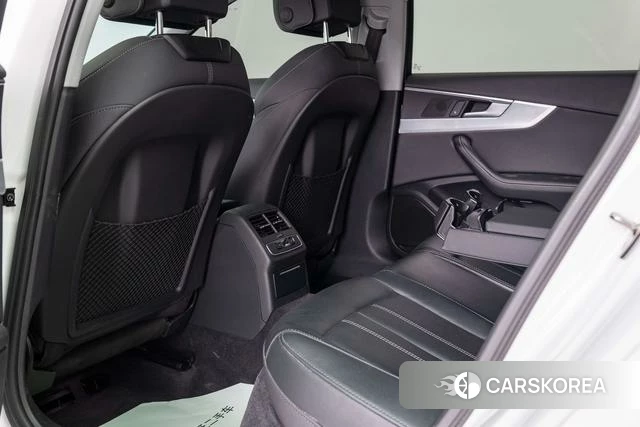 Audi A4L id 4328999 из Китая 24