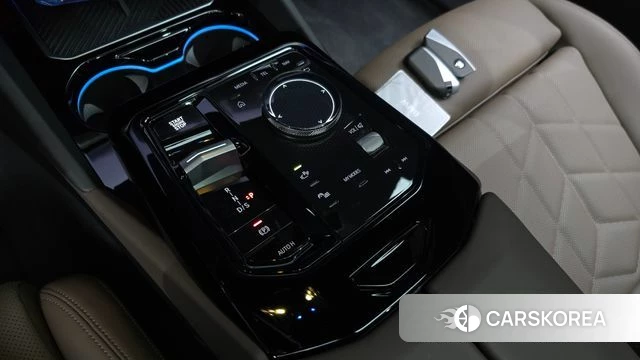 BMW 5 Series (G60) id 3850192 из Кореи 19